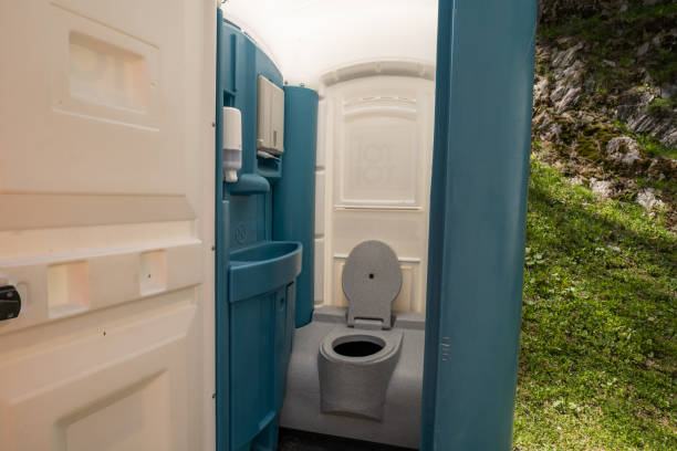 Best Emergency porta potty rental  in Farmersville, CA