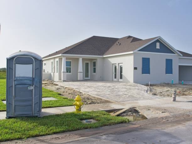 Portable Toilet Options We Offer in Farmersville, CA